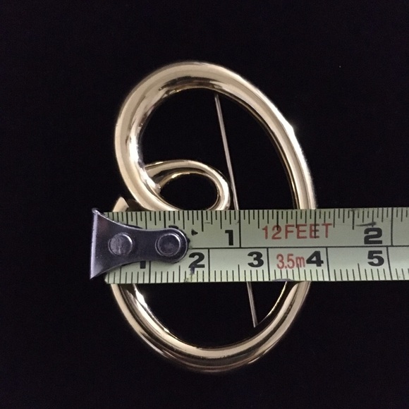 Monet Vintage Gold Tone Brooch Pin - Picture 5 of 5